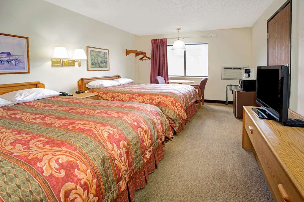 Super 8 By Wyndham Longmont/Twin Peaks Hotel Room photo