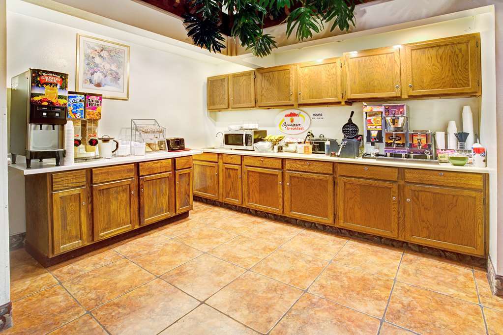 Super 8 By Wyndham Longmont/Twin Peaks Hotel Facilities photo