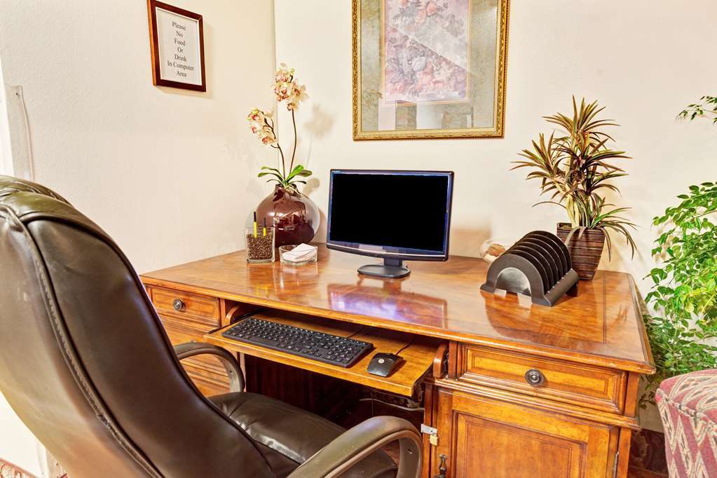 Super 8 By Wyndham Longmont/Twin Peaks Hotel Facilities photo