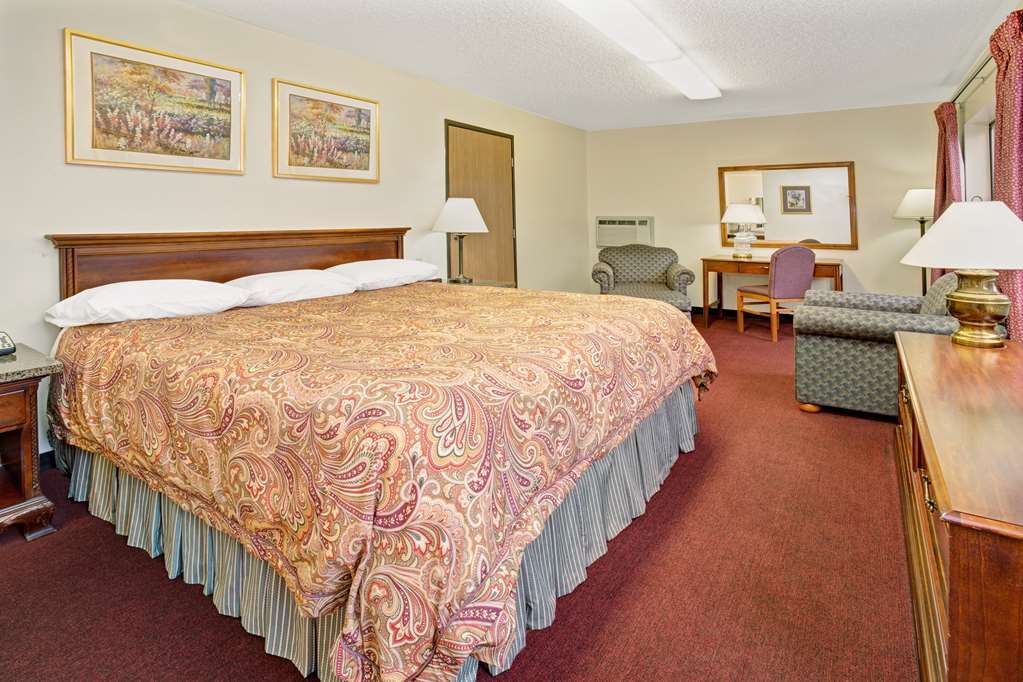 Super 8 By Wyndham Longmont/Twin Peaks Hotel Room photo