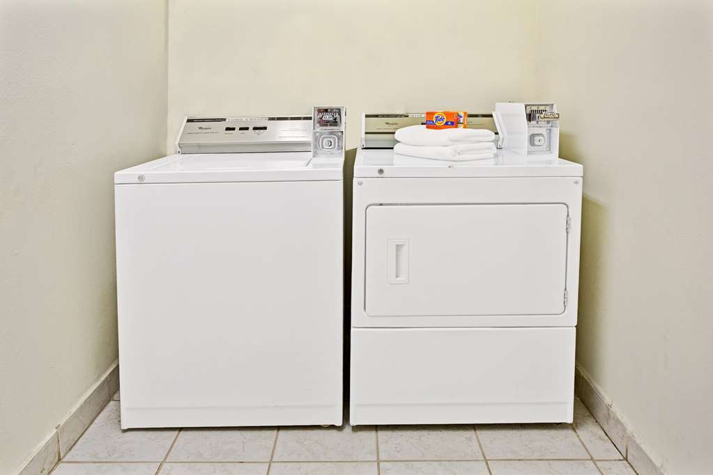 Super 8 By Wyndham Longmont/Twin Peaks Hotel Facilities photo