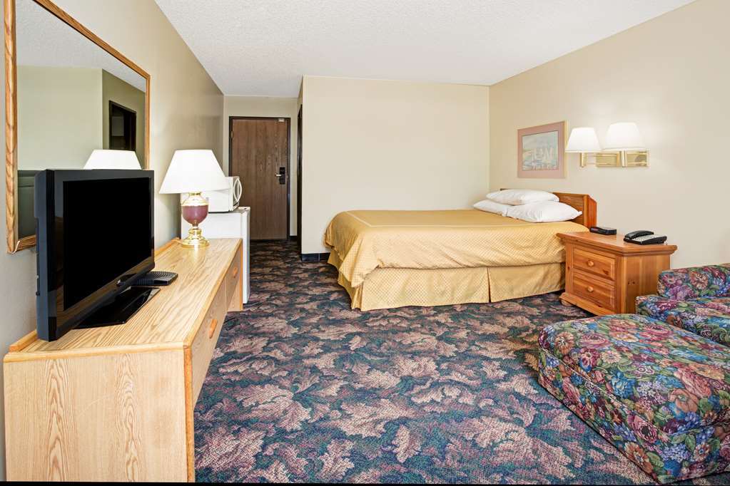 Super 8 By Wyndham Longmont/Twin Peaks Hotel Room photo